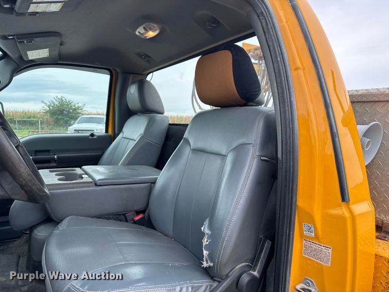 image for item ED1492 2011 Ford F450 Super Duty flatbed truck