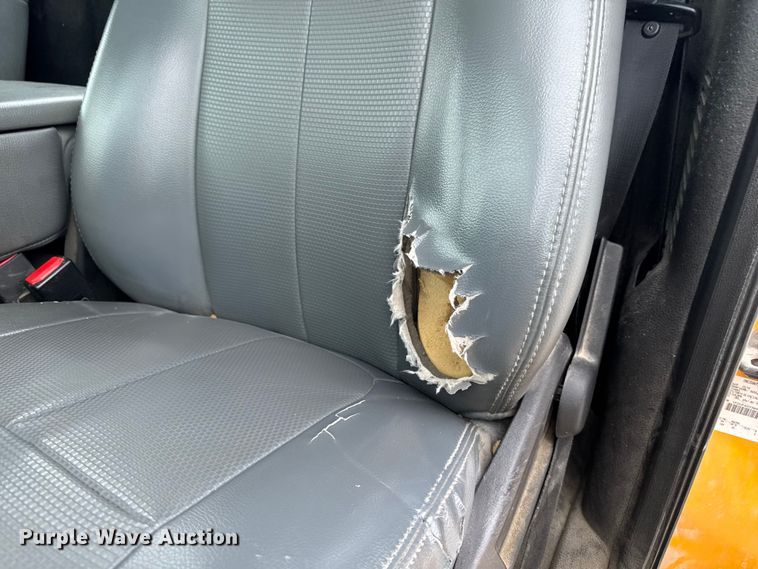 image for item ED1492 2011 Ford F450 Super Duty flatbed truck