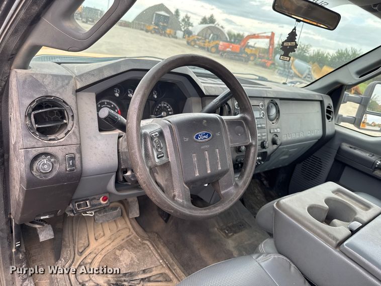 image for item ED1492 2011 Ford F450 Super Duty flatbed truck