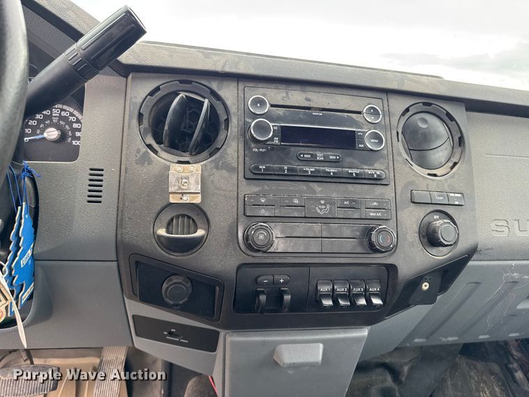 image for item ED1492 2011 Ford F450 Super Duty flatbed truck