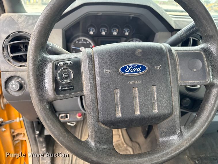 image for item ED1492 2011 Ford F450 Super Duty flatbed truck