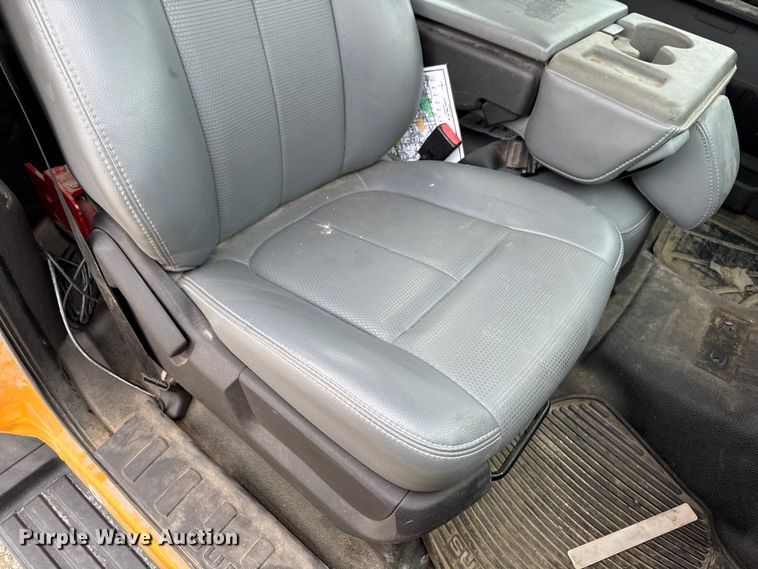 image for item ED1492 2011 Ford F450 Super Duty flatbed truck