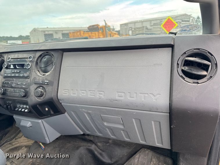 image for item ED1492 2011 Ford F450 Super Duty flatbed truck