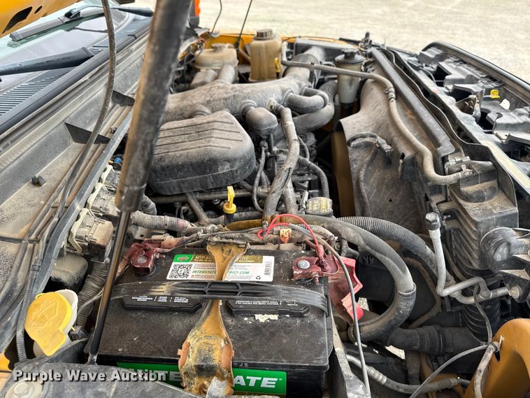 image for item ED1492 2011 Ford F450 Super Duty flatbed truck