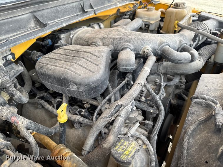 image for item ED1492 2011 Ford F450 Super Duty flatbed truck