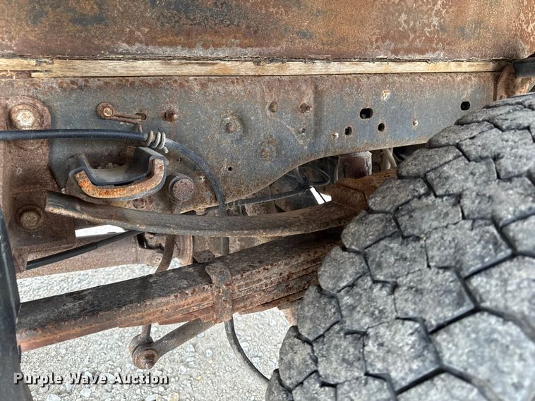 image for item ED1492 2011 Ford F450 Super Duty flatbed truck