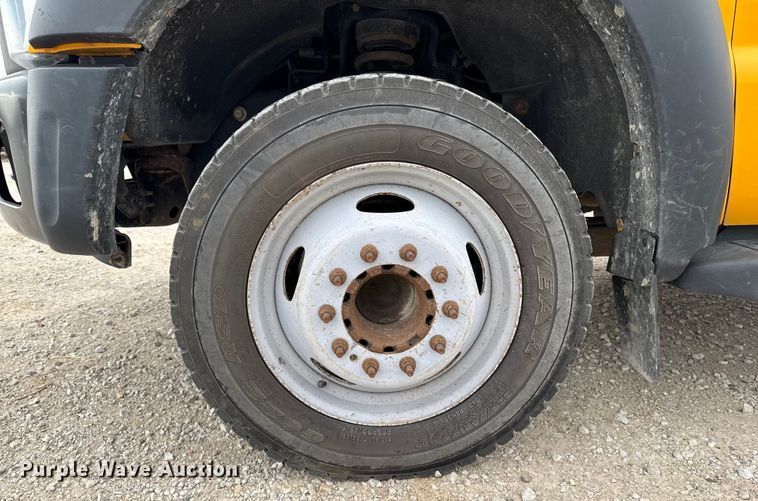 image for item ED1492 2011 Ford F450 Super Duty flatbed truck