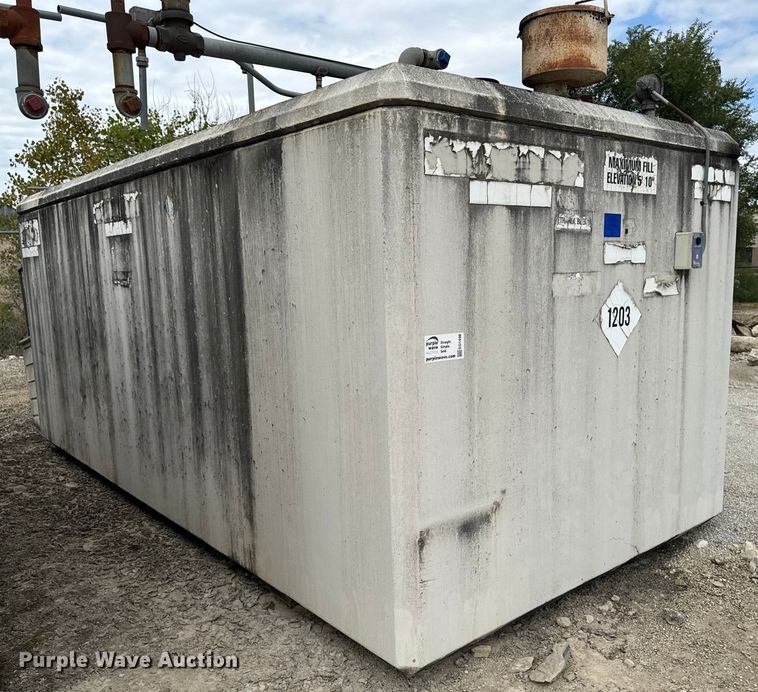 image for item ED1498 Elk River Machine Company fuel tank