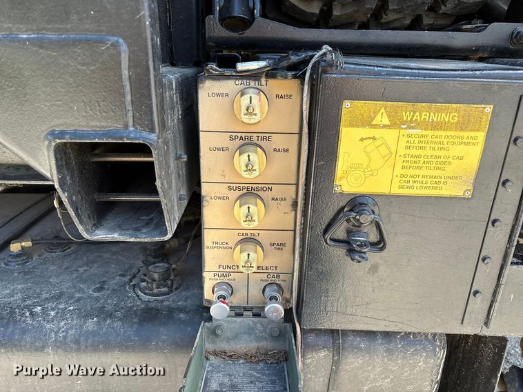 image for item ED2212 2003 Stewart & Stevenson M1078A1 brush fire truck