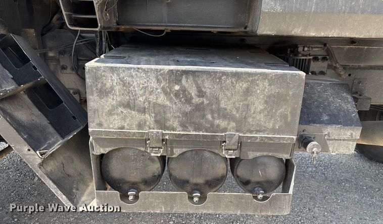 image for item ED2212 2003 Stewart & Stevenson M1078A1 brush fire truck