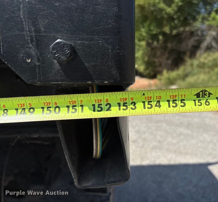 image for item ED2212 2003 Stewart & Stevenson M1078A1 brush fire truck