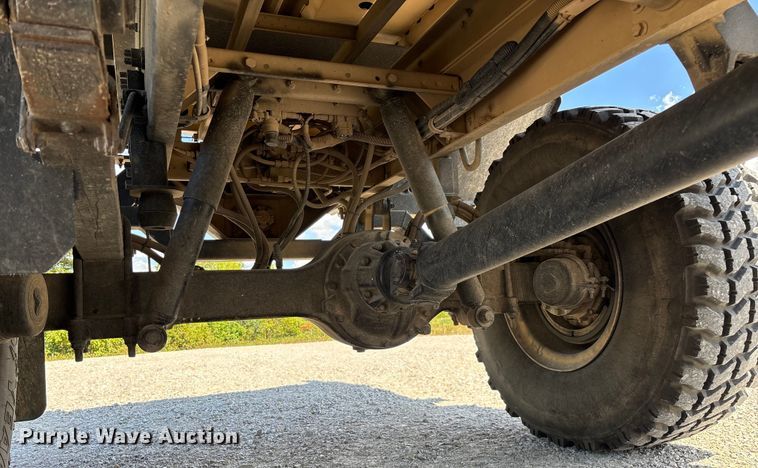 image for item ED2212 2003 Stewart & Stevenson M1078A1 brush fire truck