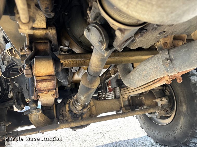 image for item ED2212 2003 Stewart & Stevenson M1078A1 brush fire truck