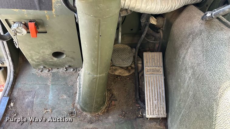 image for item ED2212 2003 Stewart & Stevenson M1078A1 brush fire truck