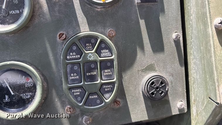 image for item ED2212 2003 Stewart & Stevenson M1078A1 brush fire truck