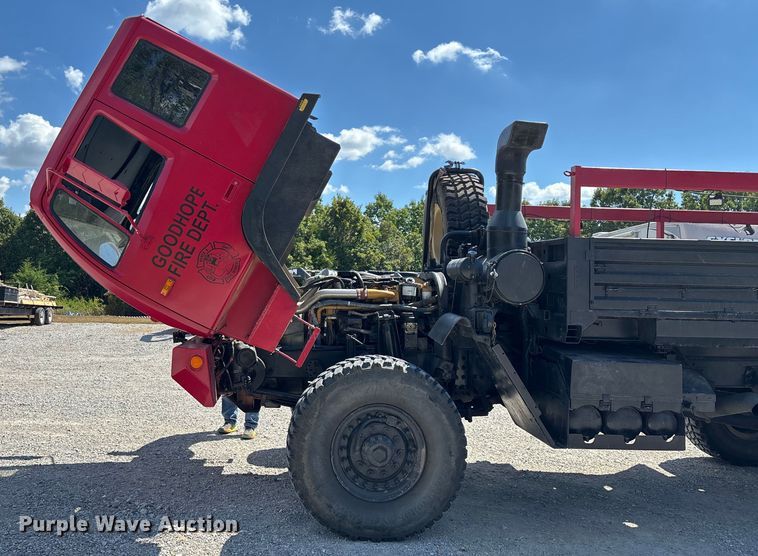 image for item ED2212 2003 Stewart & Stevenson M1078A1 brush fire truck