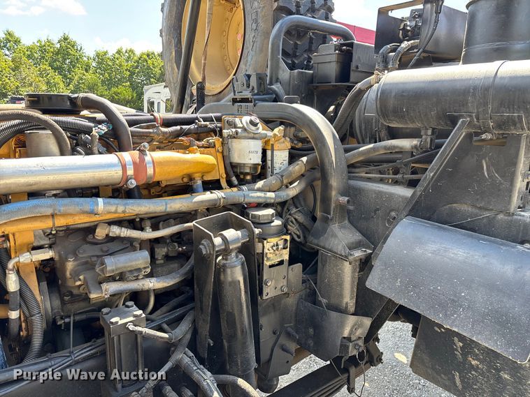 image for item ED2212 2003 Stewart & Stevenson M1078A1 brush fire truck