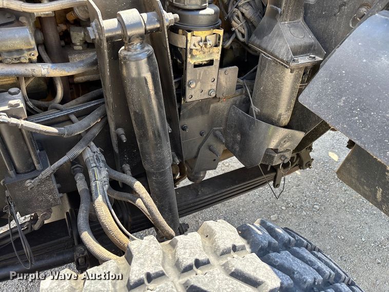 image for item ED2212 2003 Stewart & Stevenson M1078A1 brush fire truck