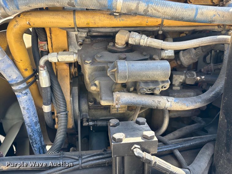 image for item ED2212 2003 Stewart & Stevenson M1078A1 brush fire truck