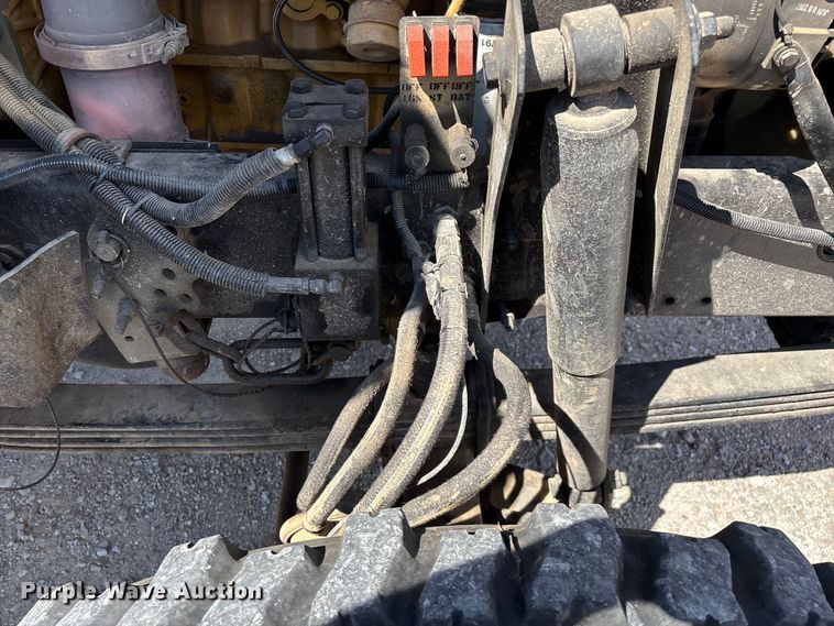 image for item ED2212 2003 Stewart & Stevenson M1078A1 brush fire truck