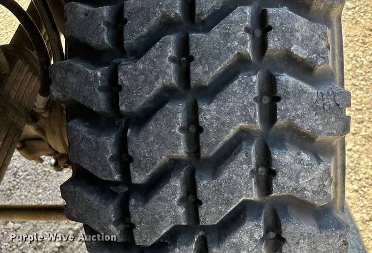 image for item ED2212 2003 Stewart & Stevenson M1078A1 brush fire truck