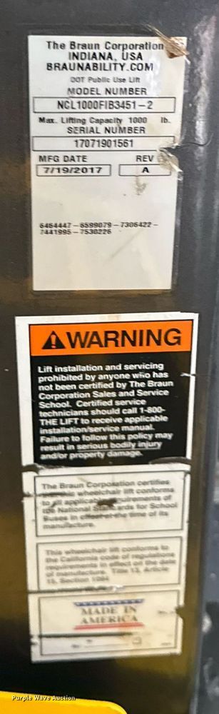 image for item ED4406 2017 Ford E450 shuttle bus