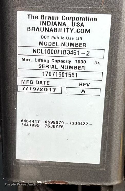 image for item ED4406 2017 Ford E450 shuttle bus