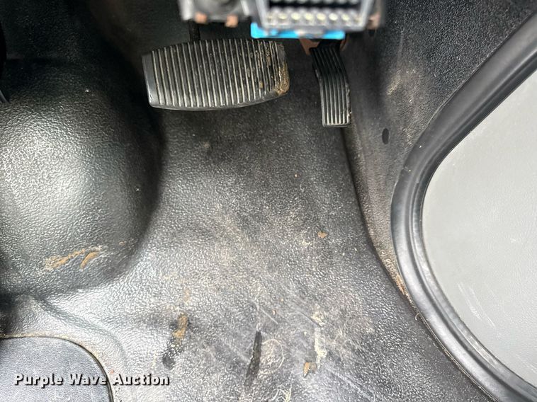 image for item ED4406 2017 Ford E450 shuttle bus