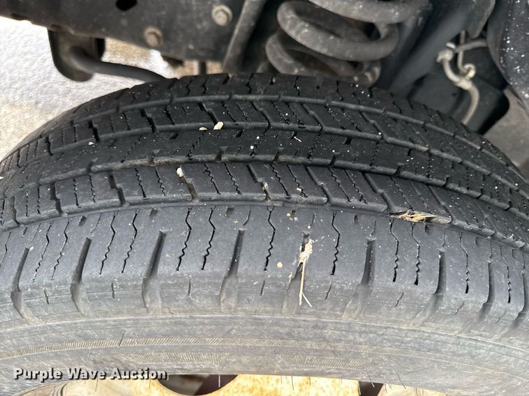 image for item ED4406 2017 Ford E450 shuttle bus