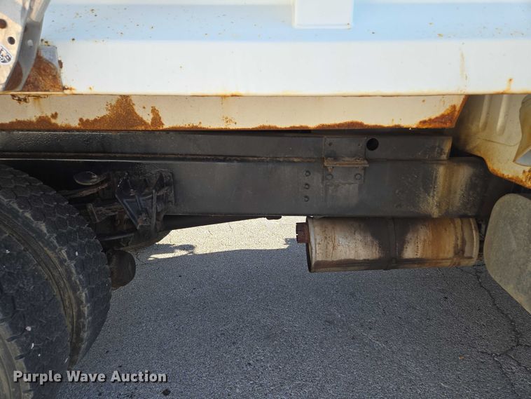 image for item EF1955 2000 International 4900 dump truck