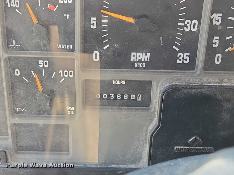 image for item EF1955 2000 International 4900 dump truck