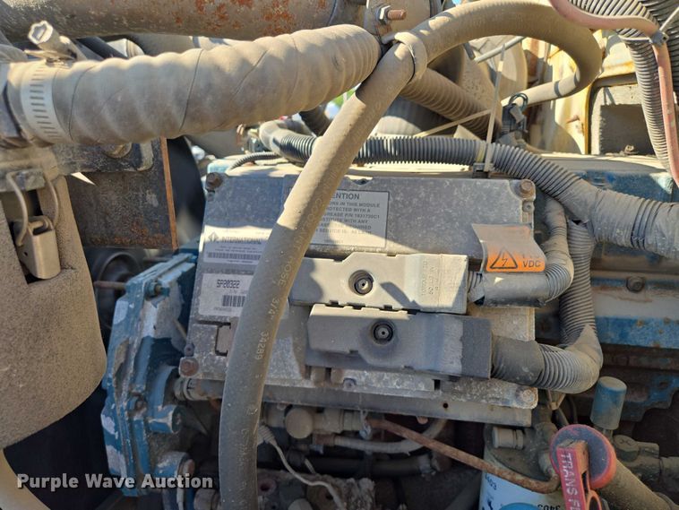 image for item EF1955 2000 International 4900 dump truck