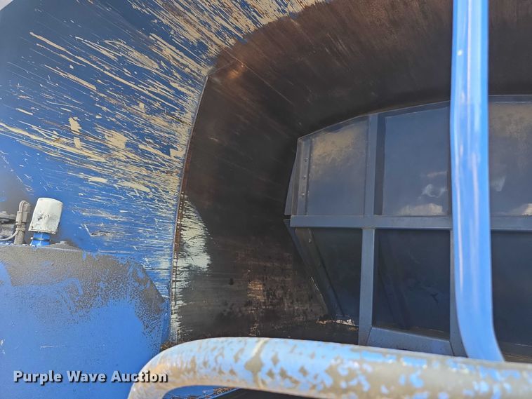 image for item EF3800 2013 Mack LEU612 refuse truck