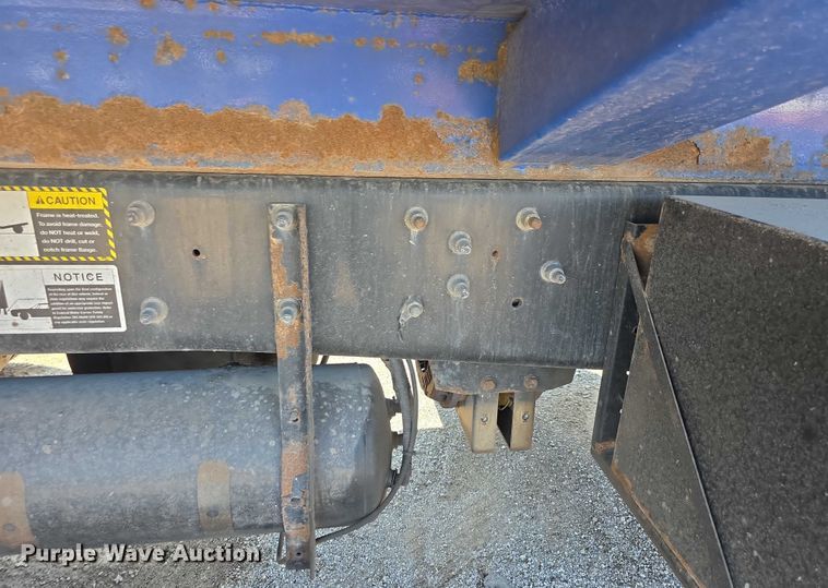 image for item EF3800 2013 Mack LEU612 refuse truck