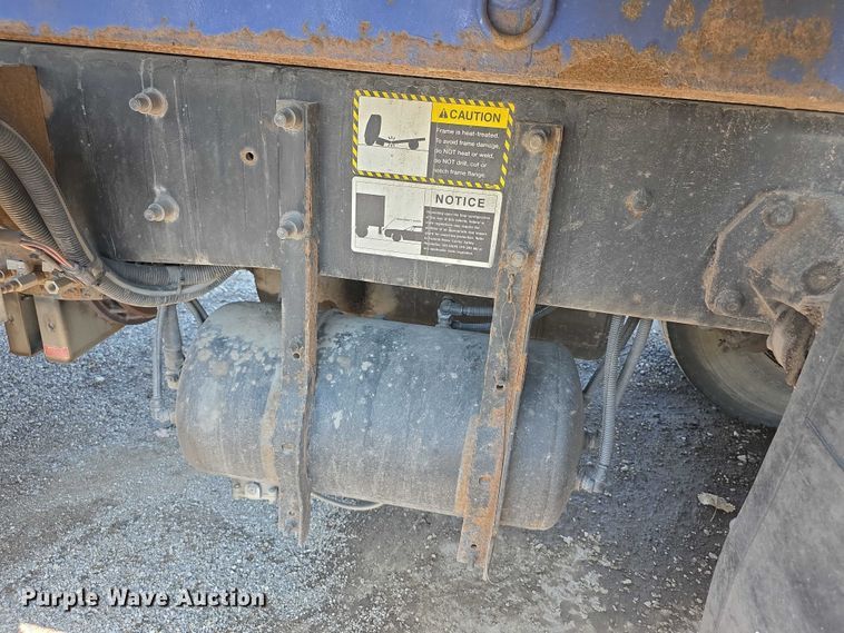 image for item EF3800 2013 Mack LEU612 refuse truck