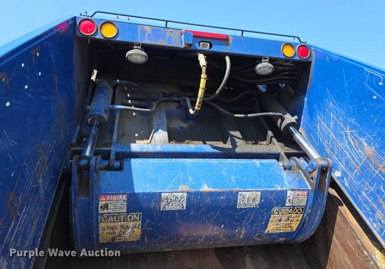 image for item EF3800 2013 Mack LEU612 refuse truck