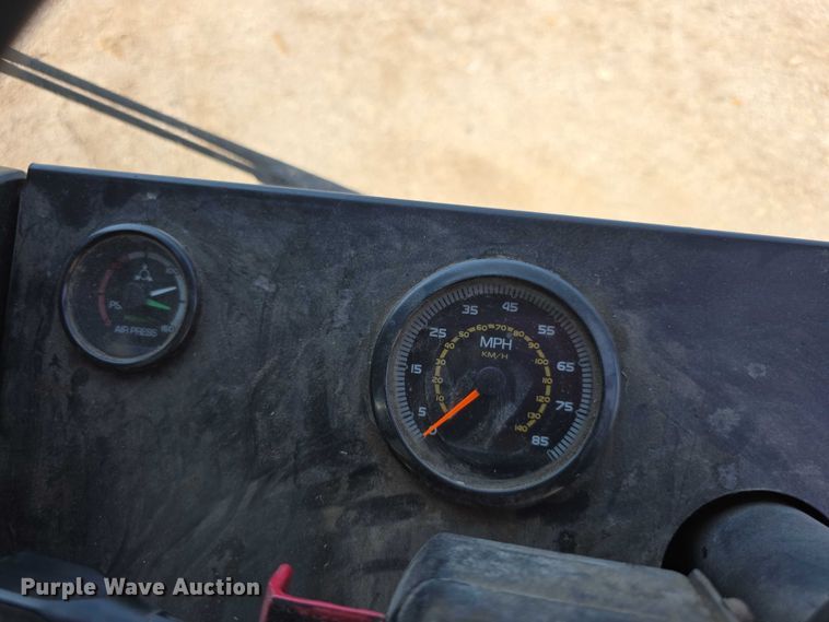 image for item EF3800 2013 Mack LEU612 refuse truck