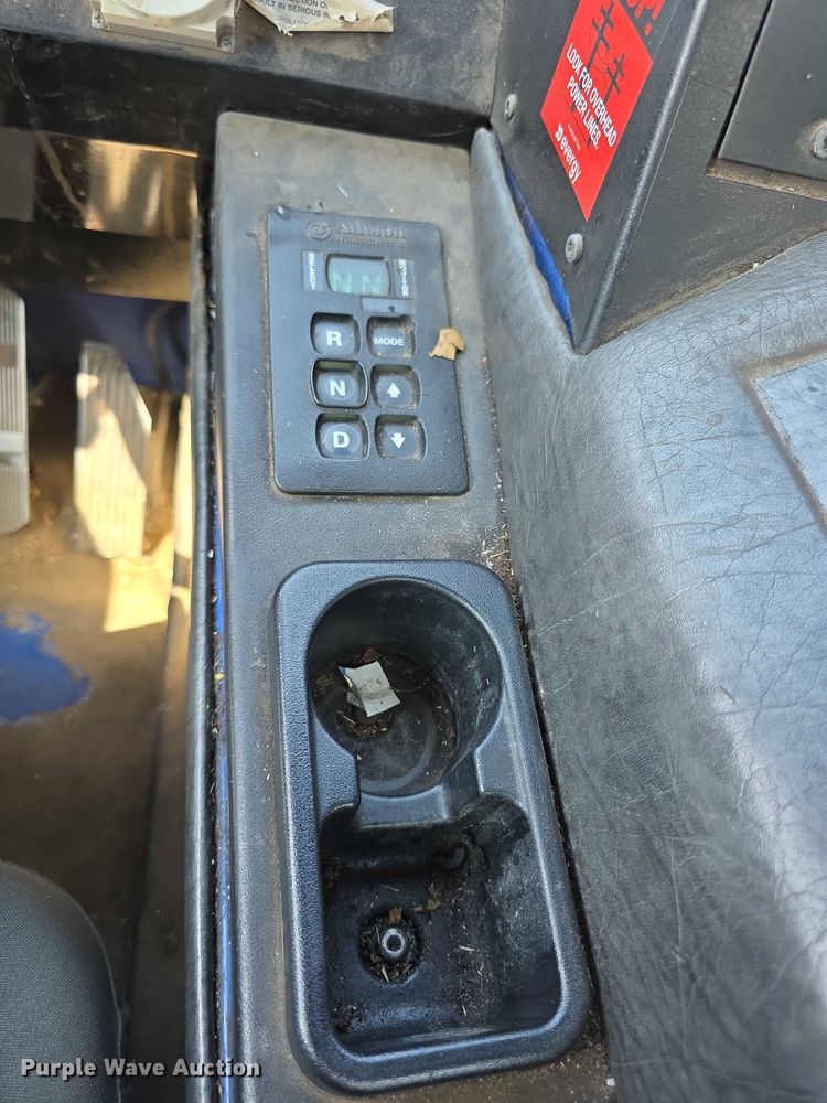 image for item EF3800 2013 Mack LEU612 refuse truck