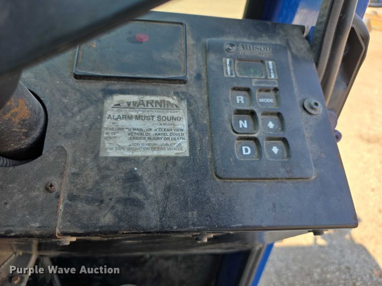 image for item EF3800 2013 Mack LEU612 refuse truck