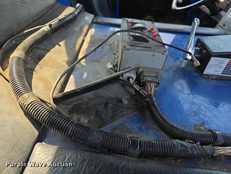 image for item EF3800 2013 Mack LEU612 refuse truck