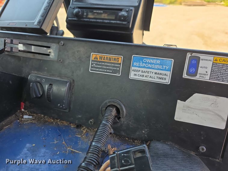 image for item EF3800 2013 Mack LEU612 refuse truck