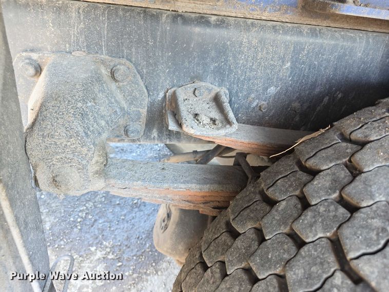 image for item EF3800 2013 Mack LEU612 refuse truck