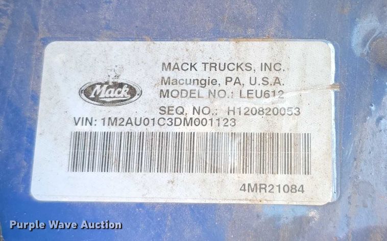 image for item EF3800 2013 Mack LEU612 refuse truck