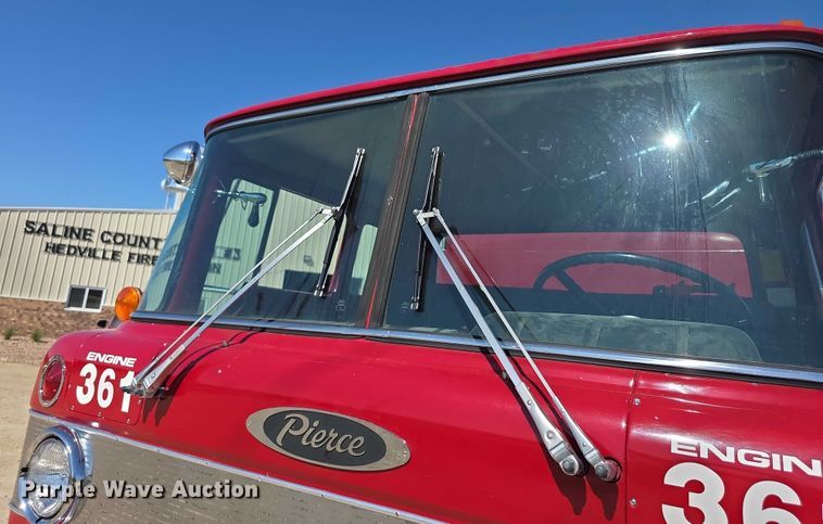 image for item EF3837 1976 Ford 8000 pumper fire truck