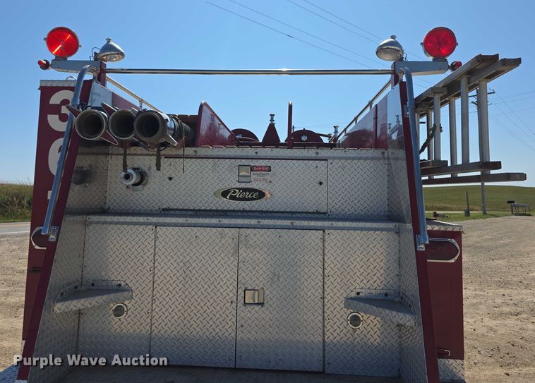 image for item EF3837 1976 Ford 8000 pumper fire truck