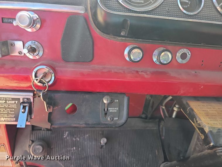 image for item EF3837 1976 Ford 8000 pumper fire truck