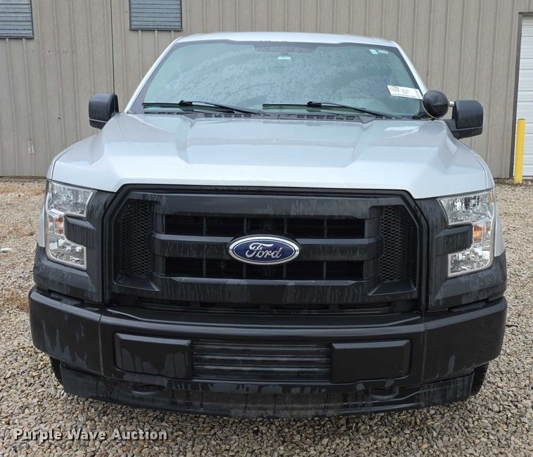 image for item EF3865 2016 Ford  F150 XL SuperCrew pickup truck