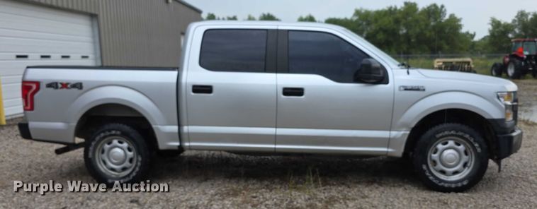 image for item EF3865 2016 Ford  F150 XL SuperCrew pickup truck