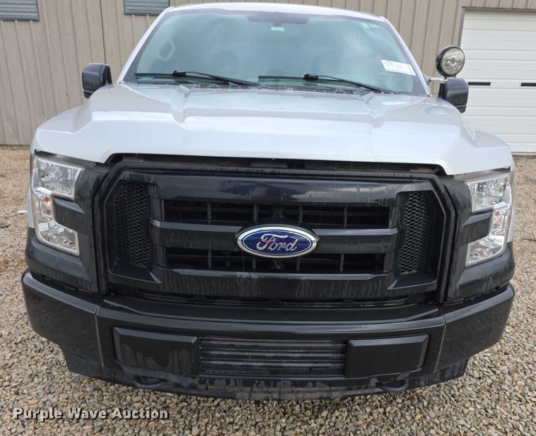 image for item EF3865 2016 Ford  F150 XL SuperCrew pickup truck