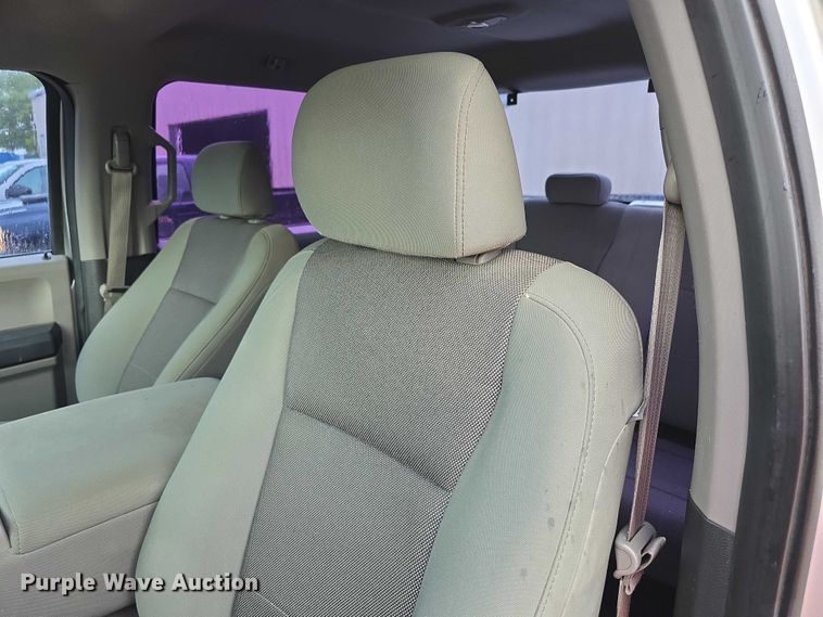 image for item EF3865 2016 Ford  F150 XL SuperCrew pickup truck